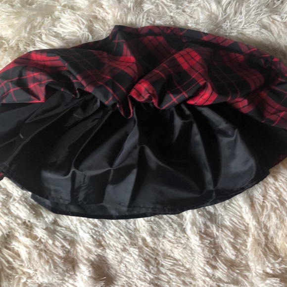 NWT beautiful Koala Kid red and black lined skirt - Picture 3 of 5